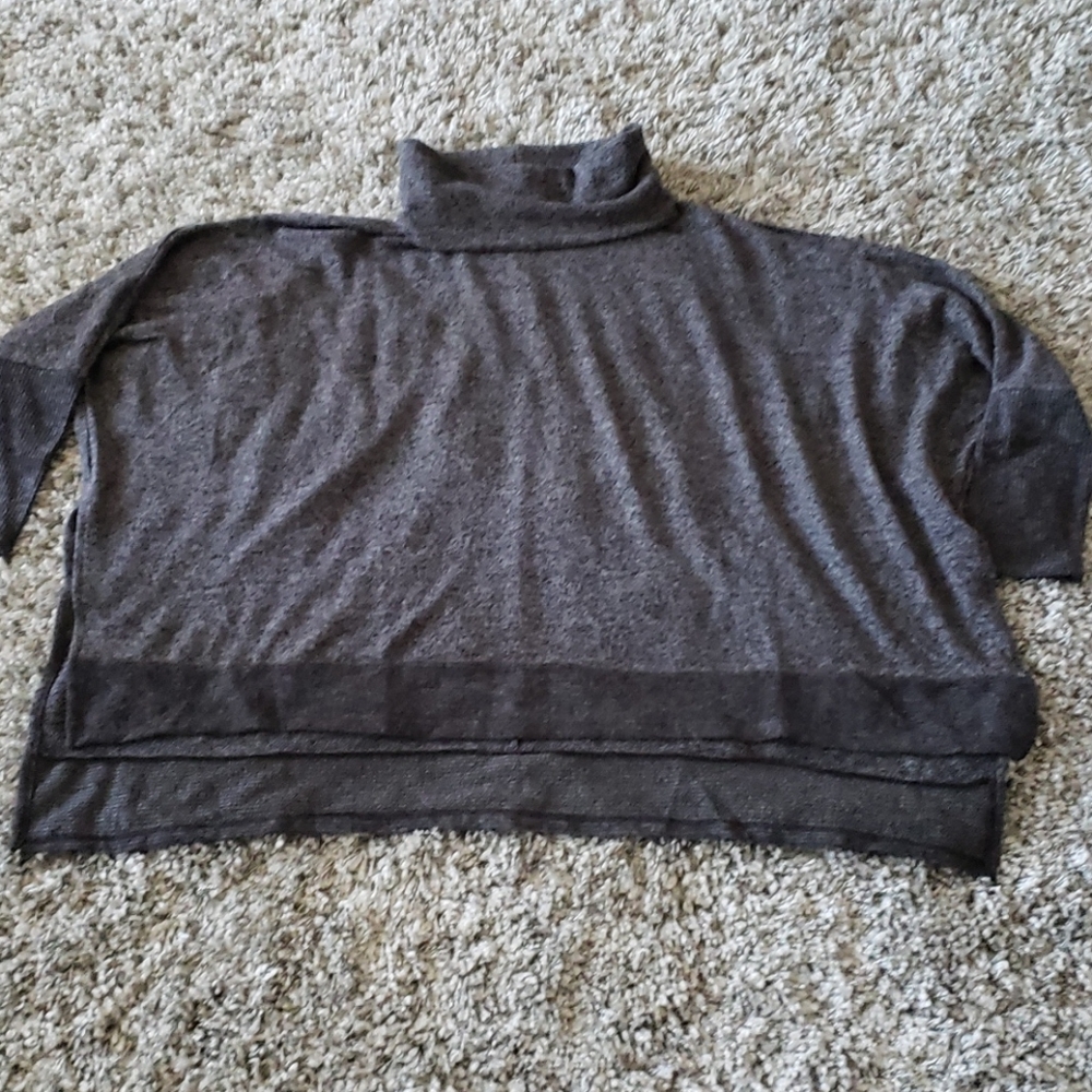 Zenana 1X loose turtleneck top